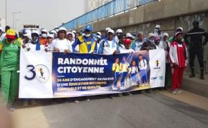 Fawe Sénégal sensibilise à l’éducation des filles à travers une randonnée pédestre