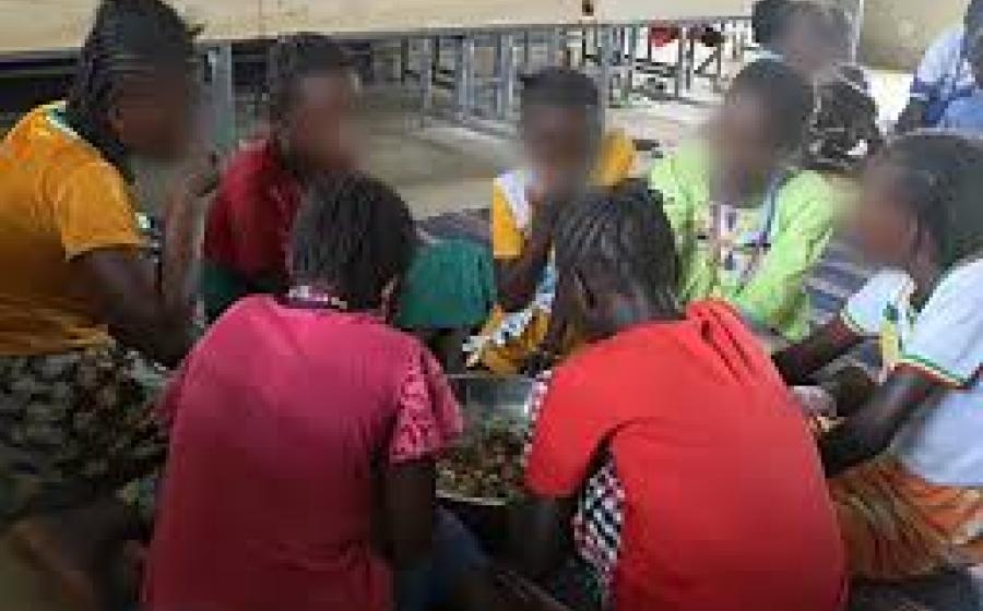 Repas servis dans les cantines scolaires: une assiette sans additif pour les écoliers